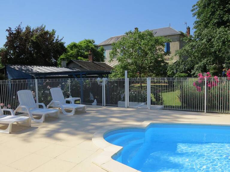 Maison de famille de caractère, jardin et piscine — photo 1