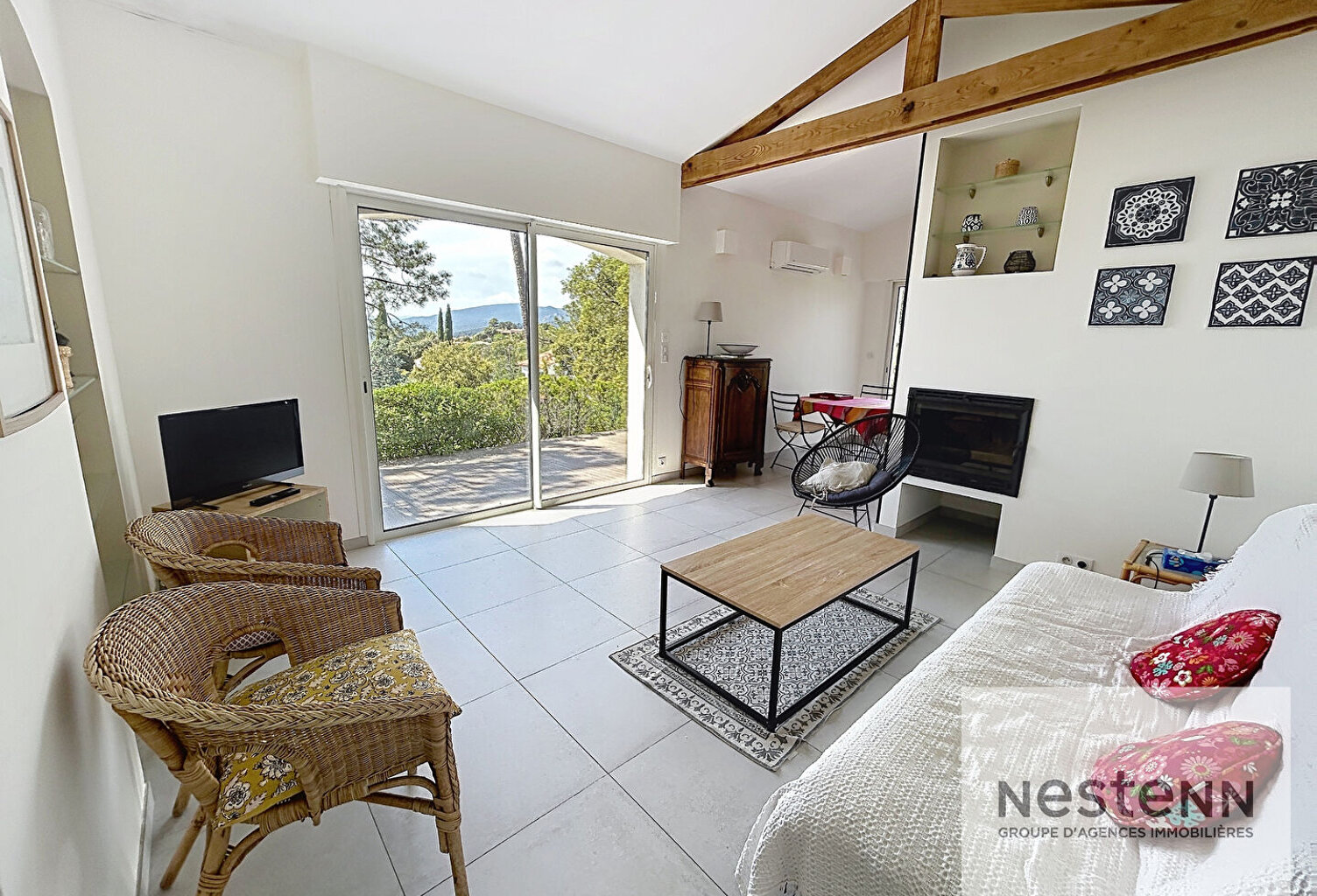Frejus, maison, 2 chambres, domaine privé et terrasse, piscine — photo 1