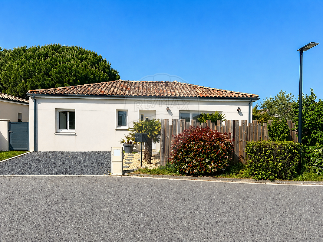 Villa / Maison  T4 à vendre Mathes (Les) 17570