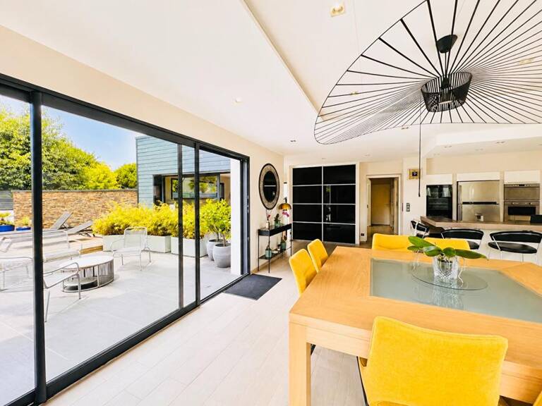 Belle contemporaine avec piscine- 196 m2 - 5 chbres- 4 SDB — photo 1