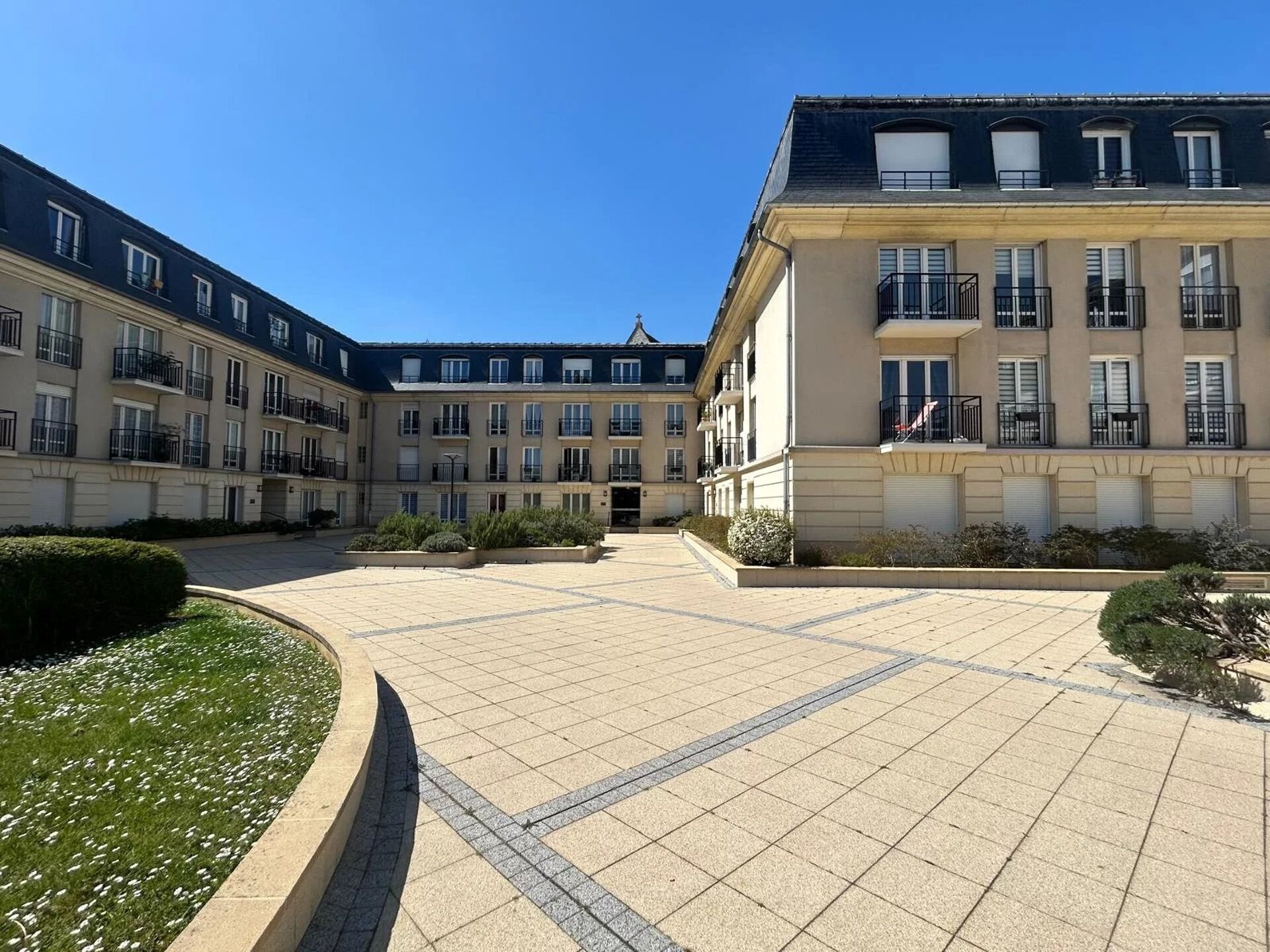 Appartement 5 pièces 98 m² · à Fontainebleau · 98 m² · 449 000 €