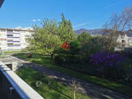 T5 de 101 m² avec balcon, stationnement et vue sur jardin — photo 3