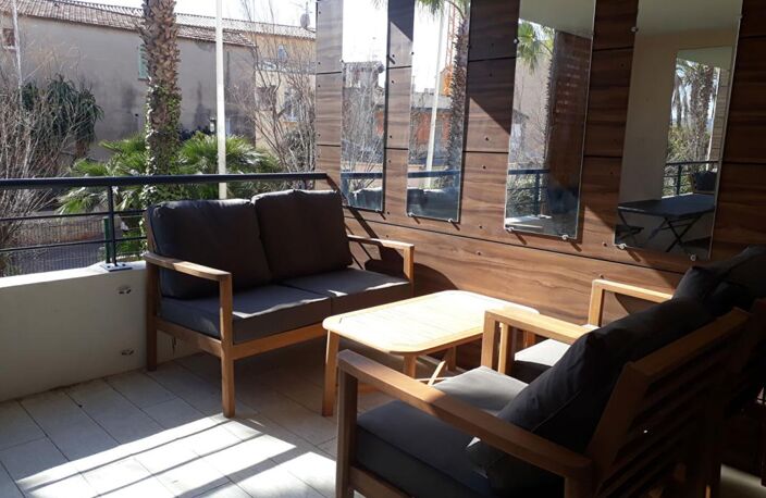 À VENDRE ? Superbe F2 avec terrasse ? Triangle d'Or — photo 2