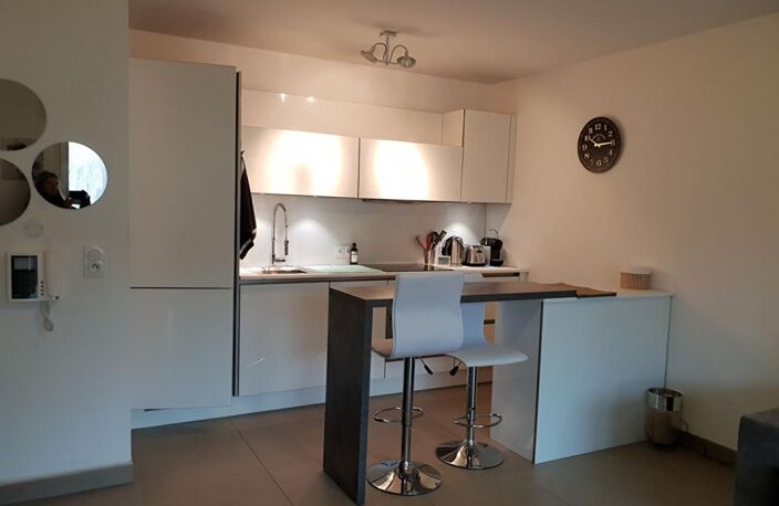 À VENDRE ? Superbe F2 avec terrasse ? Triangle d'Or — photo 4