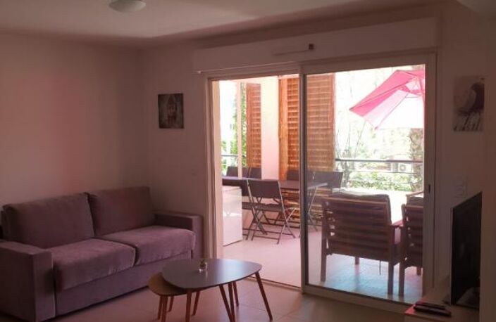 À VENDRE ? Superbe F2 avec terrasse ? Triangle d'Or — photo 5