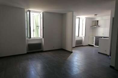 Appartement 3 pièces 740 €
