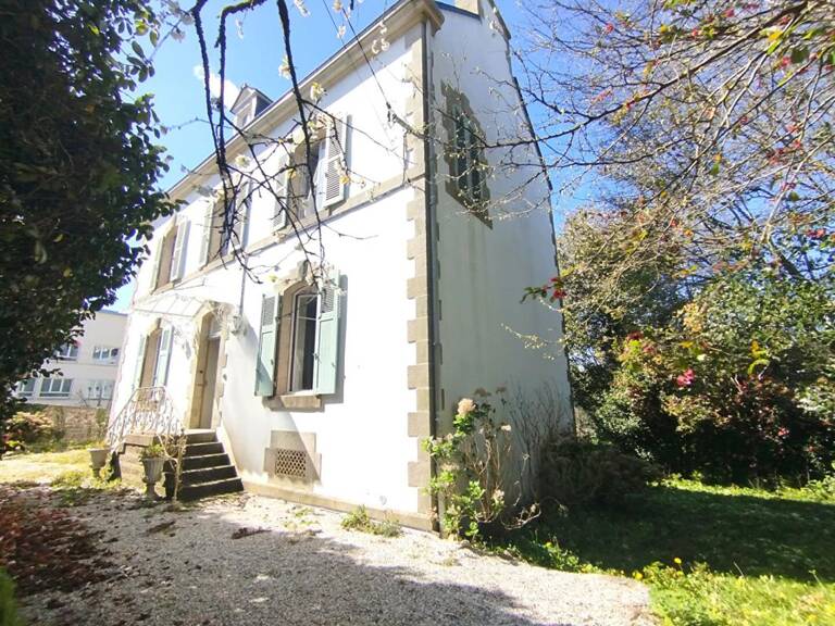 Maison de maître centre bourg avec terrains constructibles — photo 1