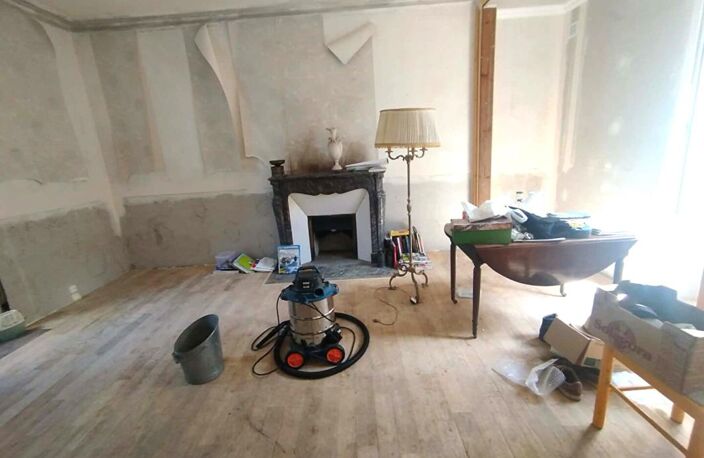 Maison de maître centre bourg avec terrains constructibles — photo 4