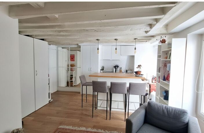 Appartement Paris 2 pièces 31 m² Paris 3 Ascenseur quartier Sainte-Avoye — photo 2