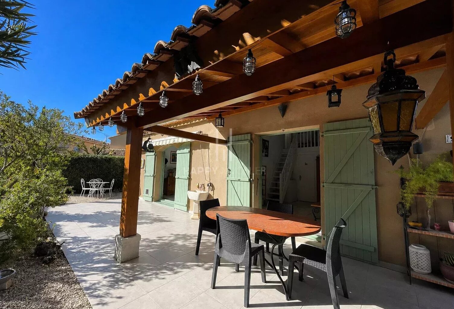 Jolie villa dans résidence sécurisée avec piscine — photo 1