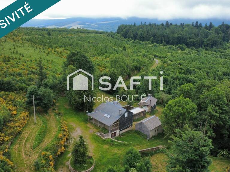 Maison avec dépendances sur terrain de 3,2 ha — photo 1