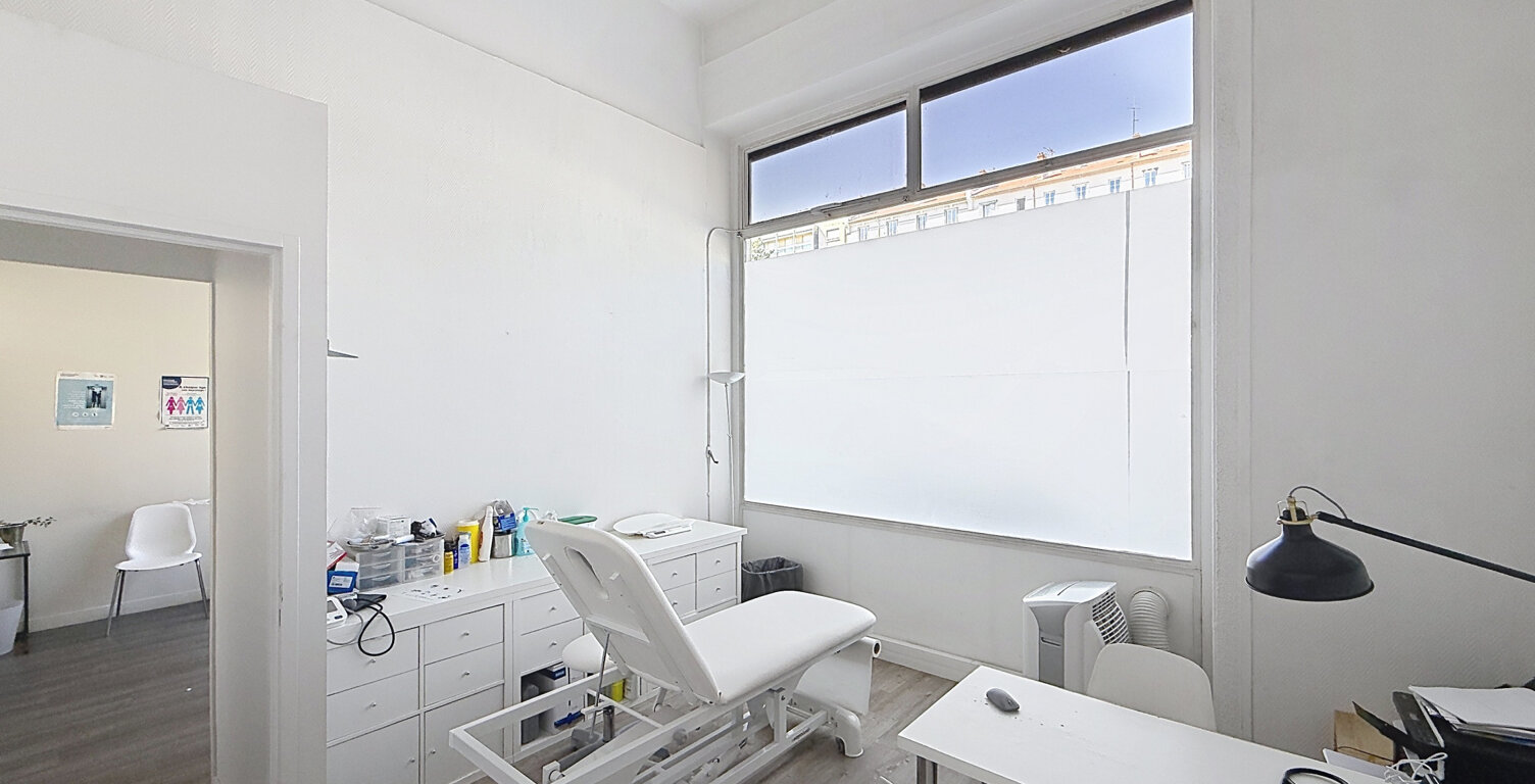 'LE PARC' VENTE, LYON 6ème, LOCAL COMMERCIAL, 110 M2 IDEAL P — photo 1