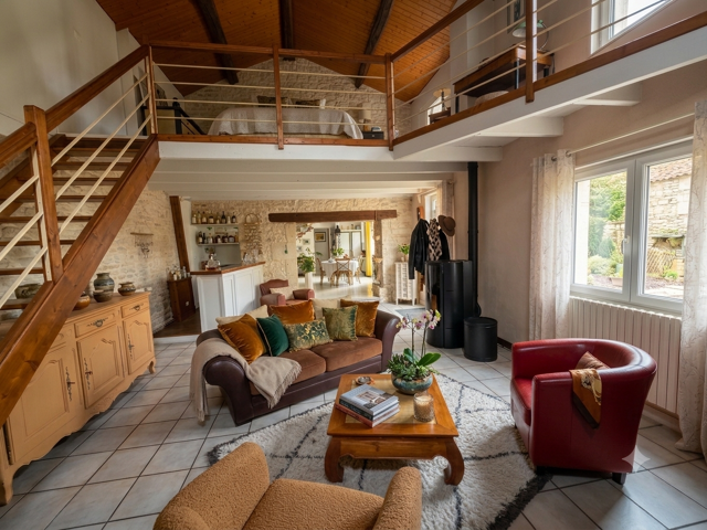 Charmante maison de 145 m2 avec terrain de 1000 m2 à Benet — photo du bien