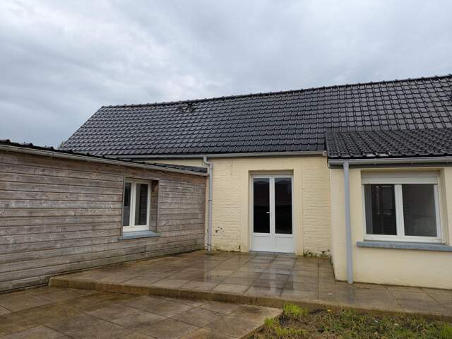 MAISON T 4 dans le beau village de LA COMTE — photo du bien