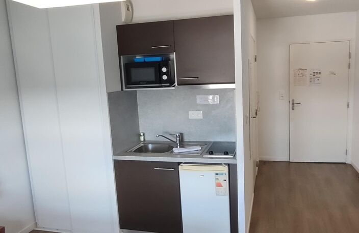 Super logement type studio tout équipé et bien situé ! — photo 3