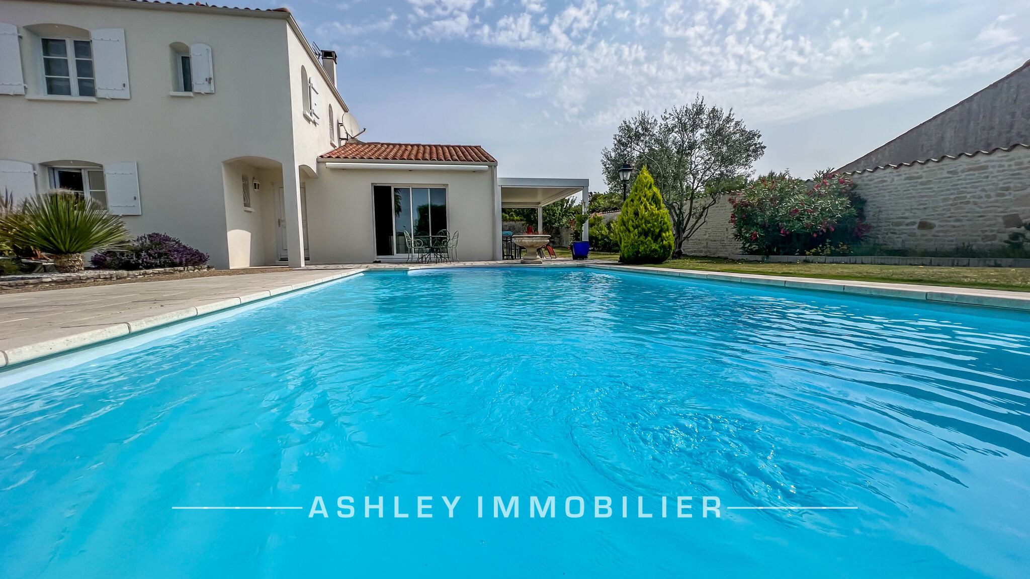 Villa / Maison  T6 à vendre Périgny 17180