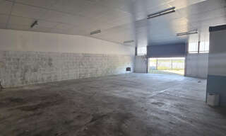 Local industriel  532 m² à louer à Angers (49100)