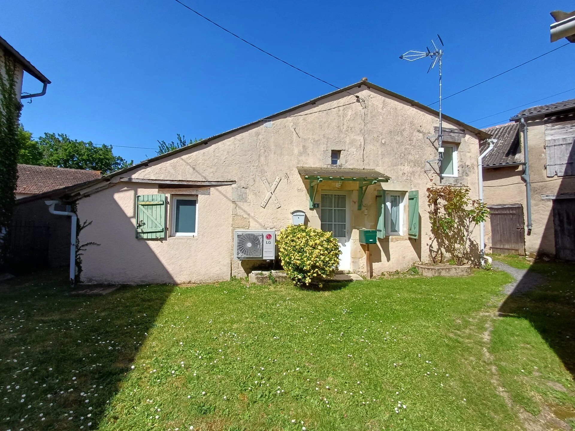 Maison 3 pièces 68 m² · à Civaux · 68 m² · 120 000 €