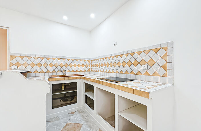 À vendre : Appartement 2 pièces entièrement rénové, au coeur d'Aubagne 13400 — photo 3
