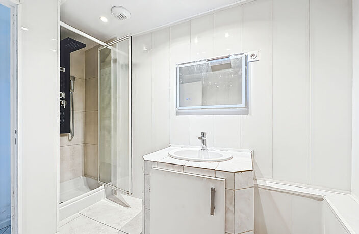 À vendre : Appartement 2 pièces entièrement rénové, au coeur d'Aubagne 13400 — photo 5