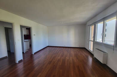 Appartement 4 pièces 924 €