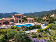 A VENDRE VILLA VUE MER PANORAMIQUE DE 220M2 AUX ISSAMBRES  AVEC GARAGE ET PISCINE — photo 3