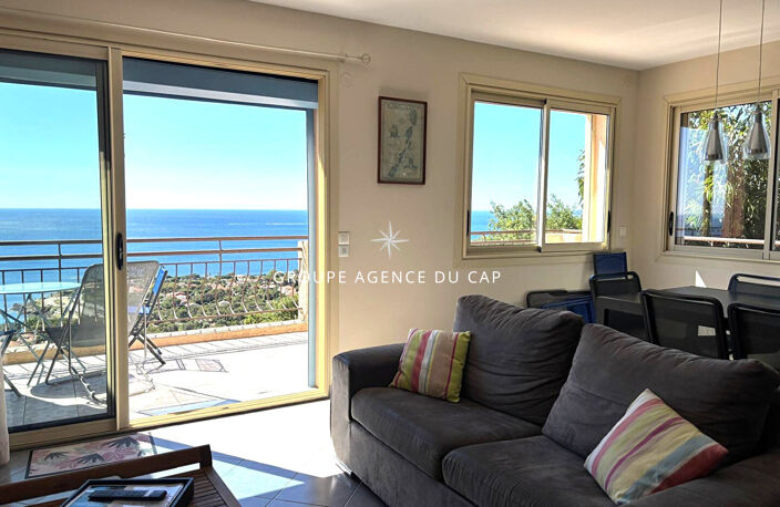 A VENDRE VILLA 'BEAUMONT' 4 CHAMBRES 2 APPARTEMENTS PISCINE PARKINGS AUX ISSAMBRES — photo 5