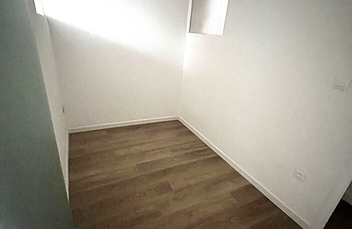 À VENDRE ? IMMEUBLE DE RAPPORT ? VOUZIERS — photo 3