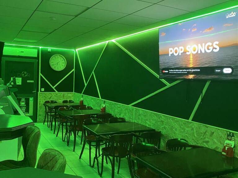 Vente Bar 255 m&sup2; — photo 1