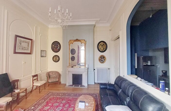 Appartement de caractère 114 m²  centre-ville  cachet, volumes et terrasse — photo 3