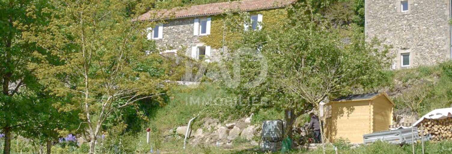 Maison 13 Pièces 400 m² à vendre à Brusque (12360)