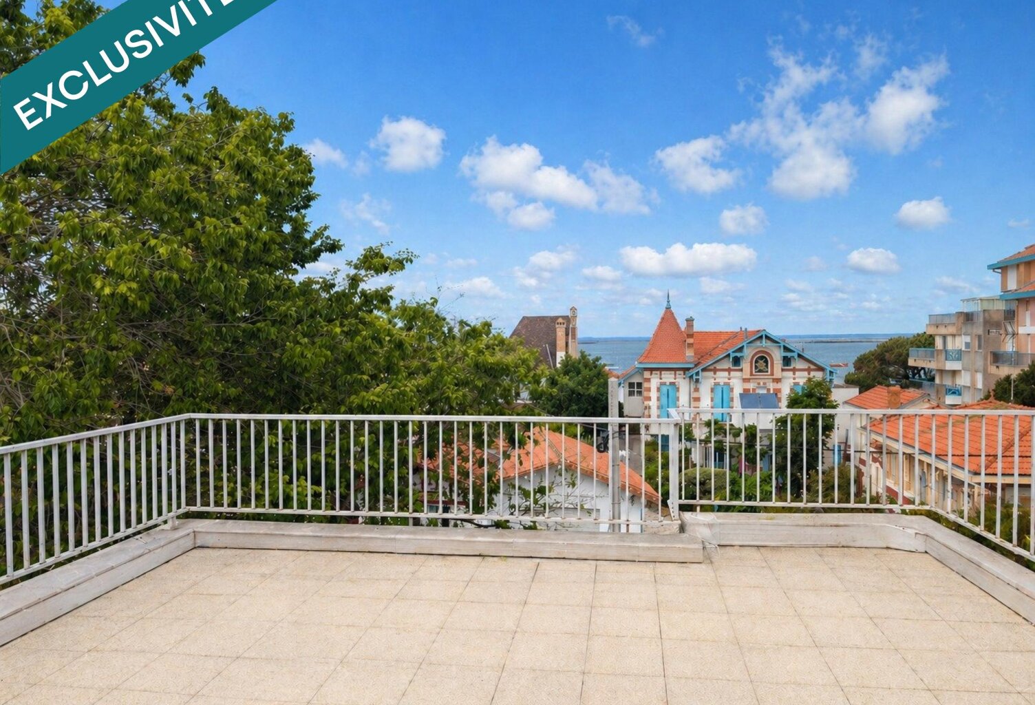 Dernier étage avec rooftop, vue Bassin et plage à pied — photo 1