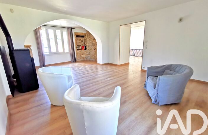 Vente Maison/villa 9 pièces — photo 3