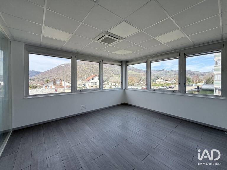 Vente Local d'activités 799 m&sup2; — photo 1