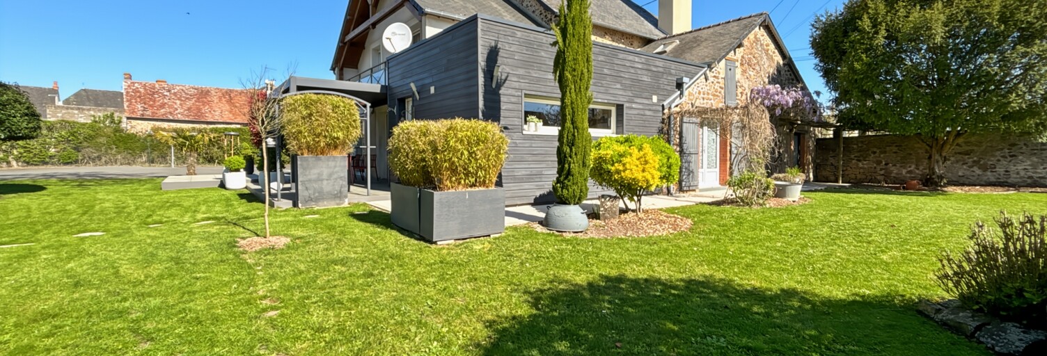 Maison 7 Pièces 195 m² à vendre à Sainte-Suzanne-et-Chammes (53270)