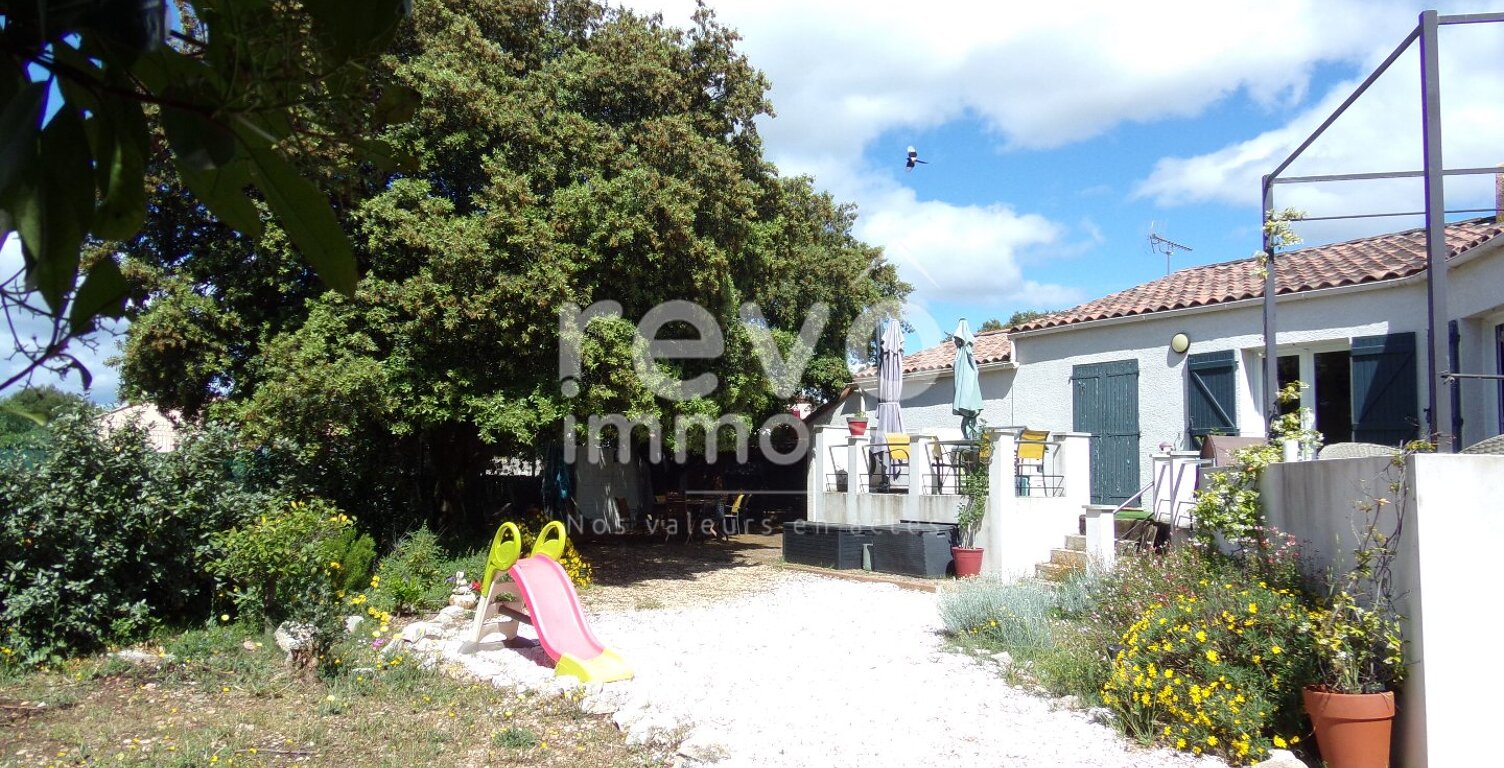Villa — photo 1