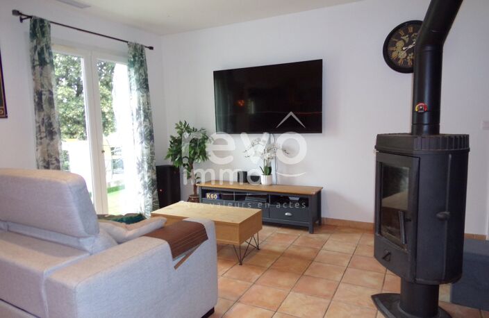 Villa — photo 3