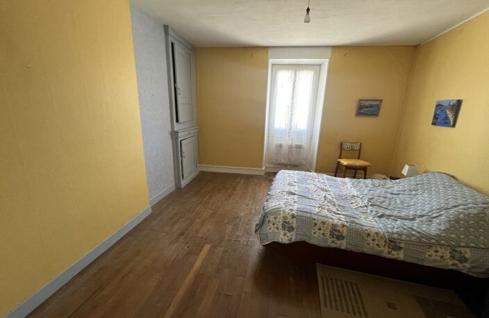Maison de bourg de 12 pièces principales — photo 5