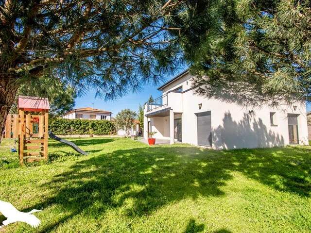 Maison 4 pièces 125 m² à Saverdun — photo du bien