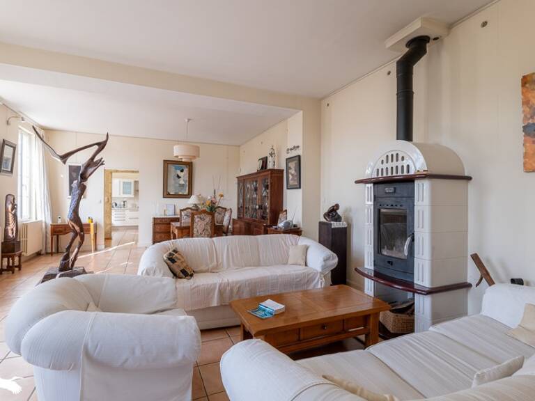 Maison en pierre de 6 pièces principales — photo 1