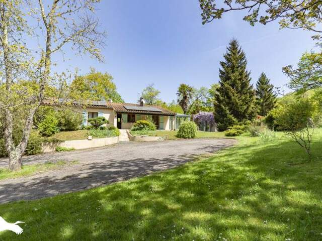 Villa de 8 pièces principales — photo du bien