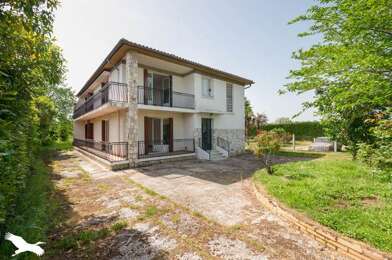 Appartement 5 pièces 181050 €