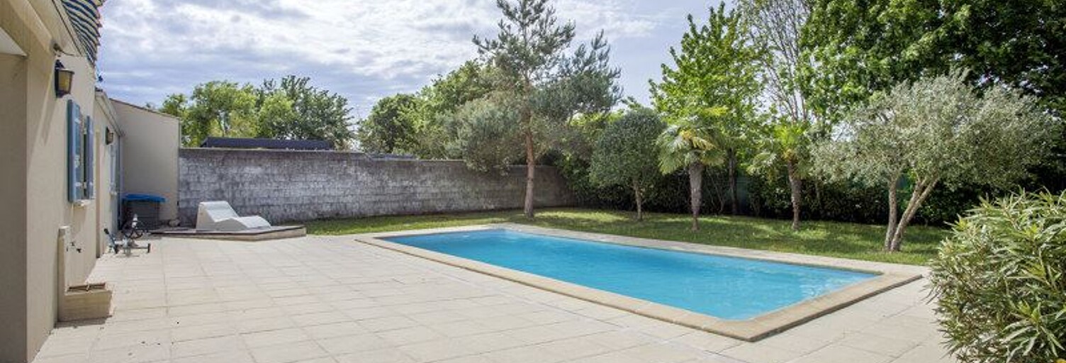 Maison 5 Pièces 180 m² à vendre à Longèves (17230)