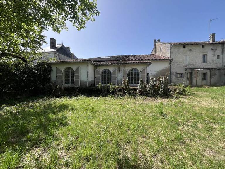Maison de bourg de 8 pièces principales — photo 1