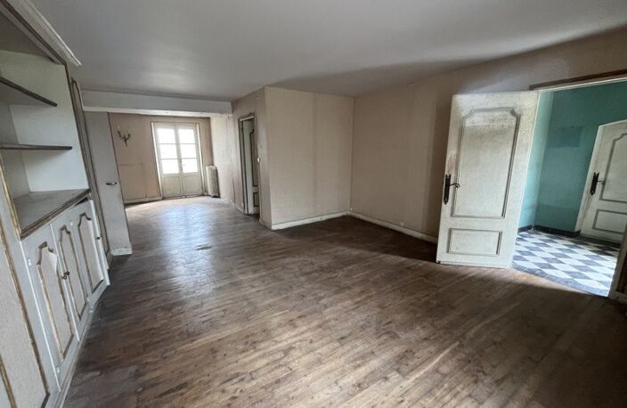 Maison de bourg de 8 pièces principales — photo 2