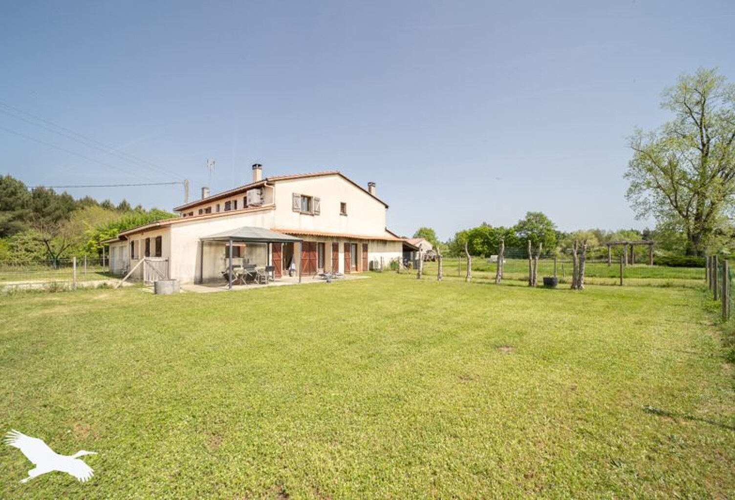 Vente maison 10 pièces 309 m² Montendre (17130) — photo 1