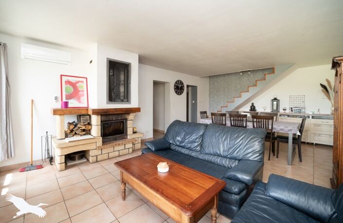 Vente maison 10 pièces 309 m² Montendre (17130) — photo 2