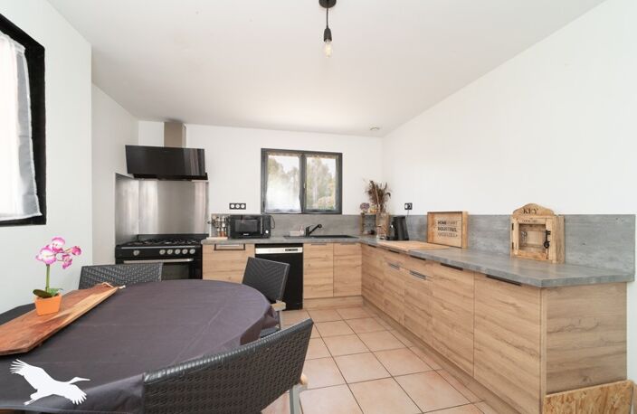 Vente maison 10 pièces 309 m² Montendre (17130) — photo 3