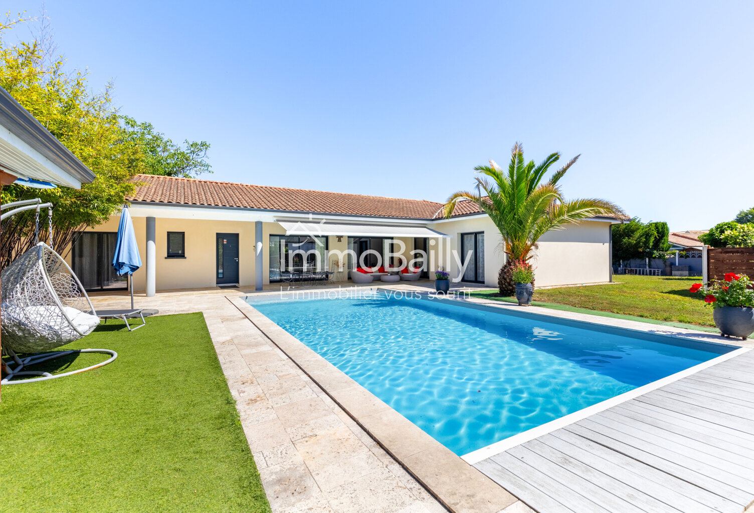 CADAUJAC CENTRE Grande maison contemporaine de plain pied : — photo 1