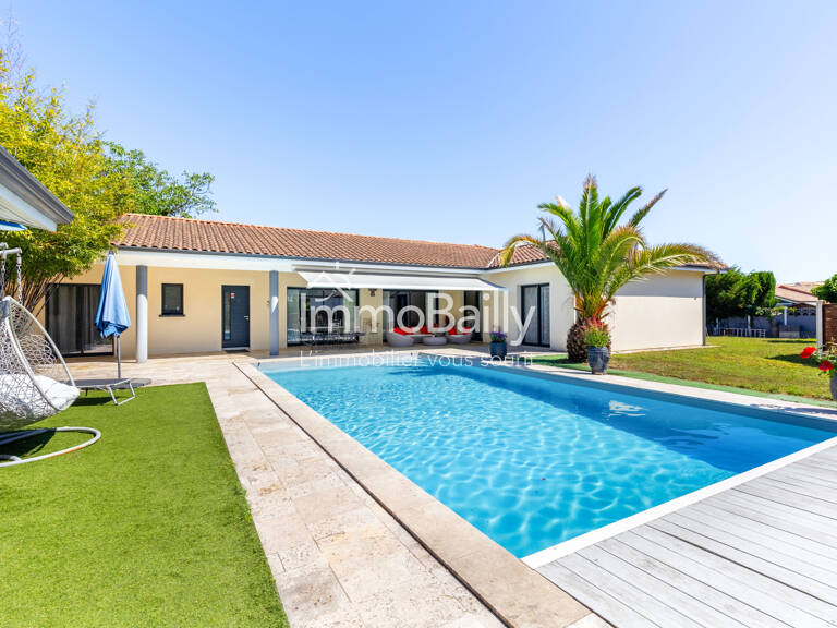 CADAUJAC CENTRE Grande maison contemporaine de plain pied : — photo 1